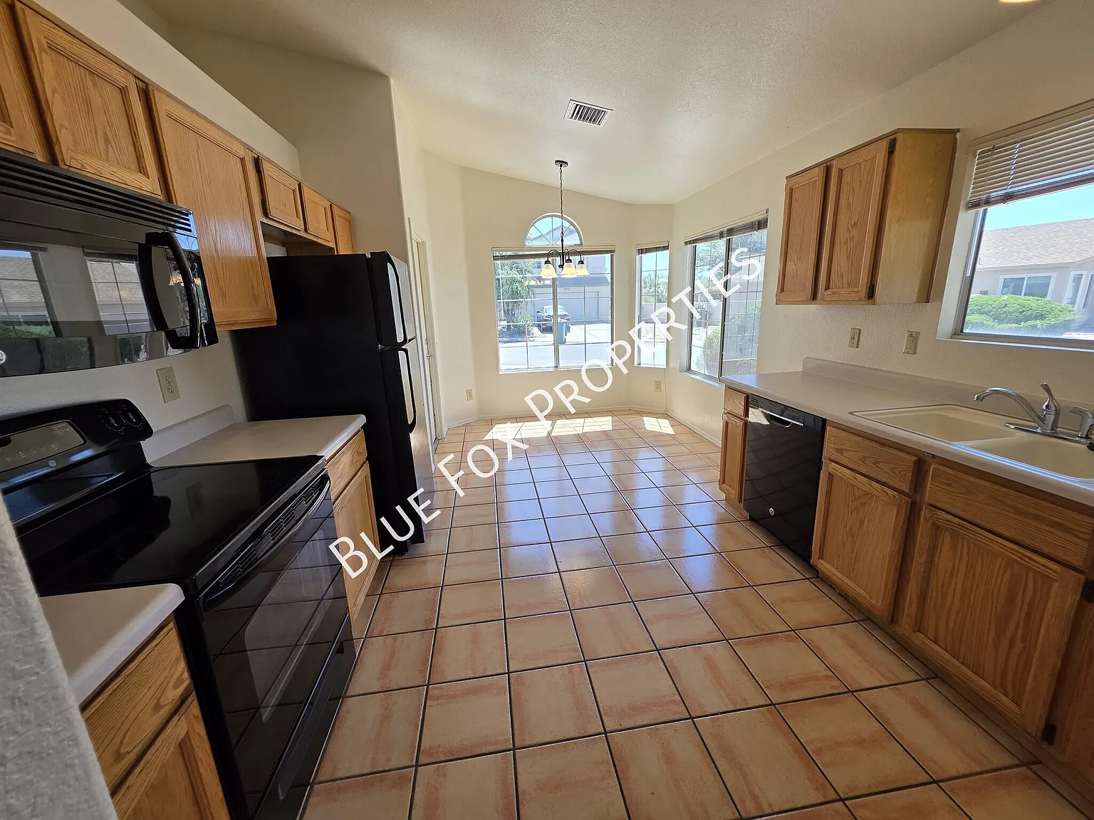 3430 W Milwheel Lane — Photo 3