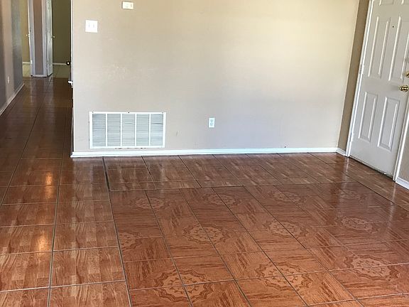 4th image of 2710 Alma Dr