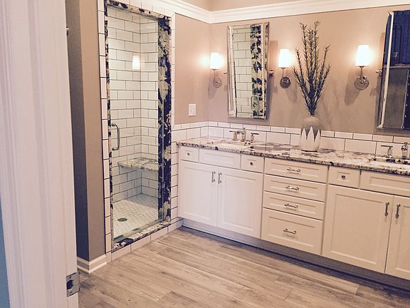 4th image of 400 Pike St Unit 615