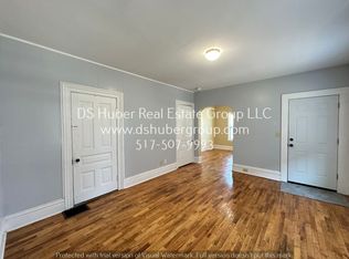 906 Linden Grove Ave, Lansing, MI 48912