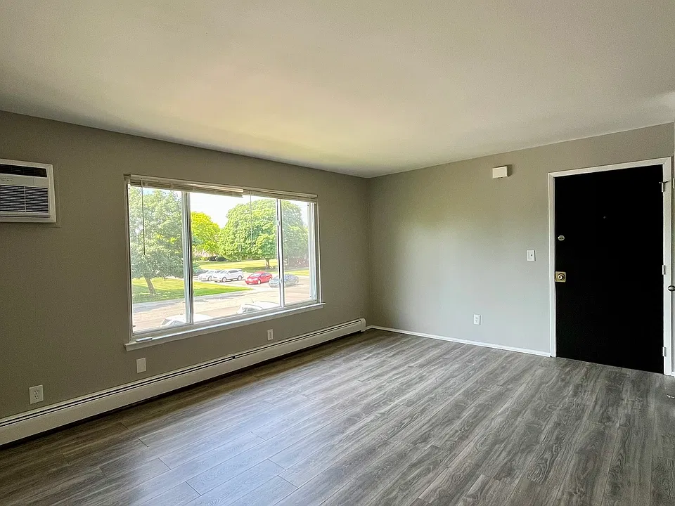 18646 Van Horn Rd #6