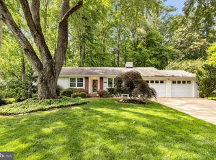 3310 Patrick Henry Dr, Falls Church, VA 22044