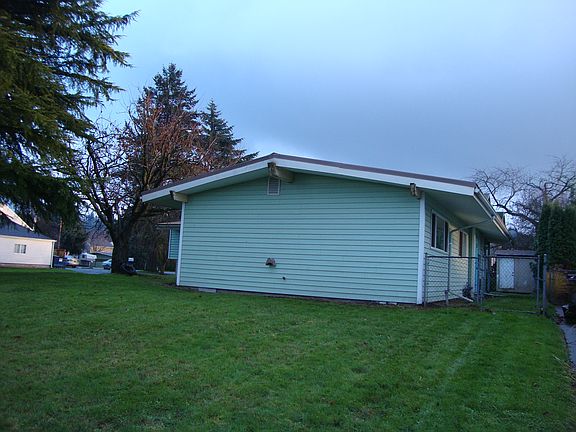 Side/ Back View @ SE Tibetts