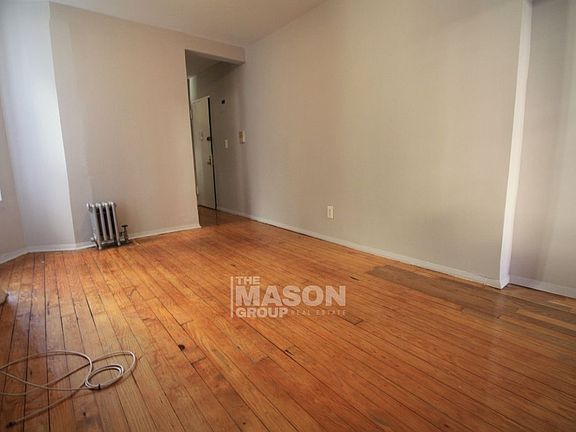 2nd image of 70 W 109th St APT 41