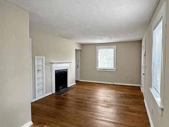 4th image of 157 Circlewood