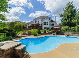 709 Winding Creek Dr, Wentzville, MO 63385