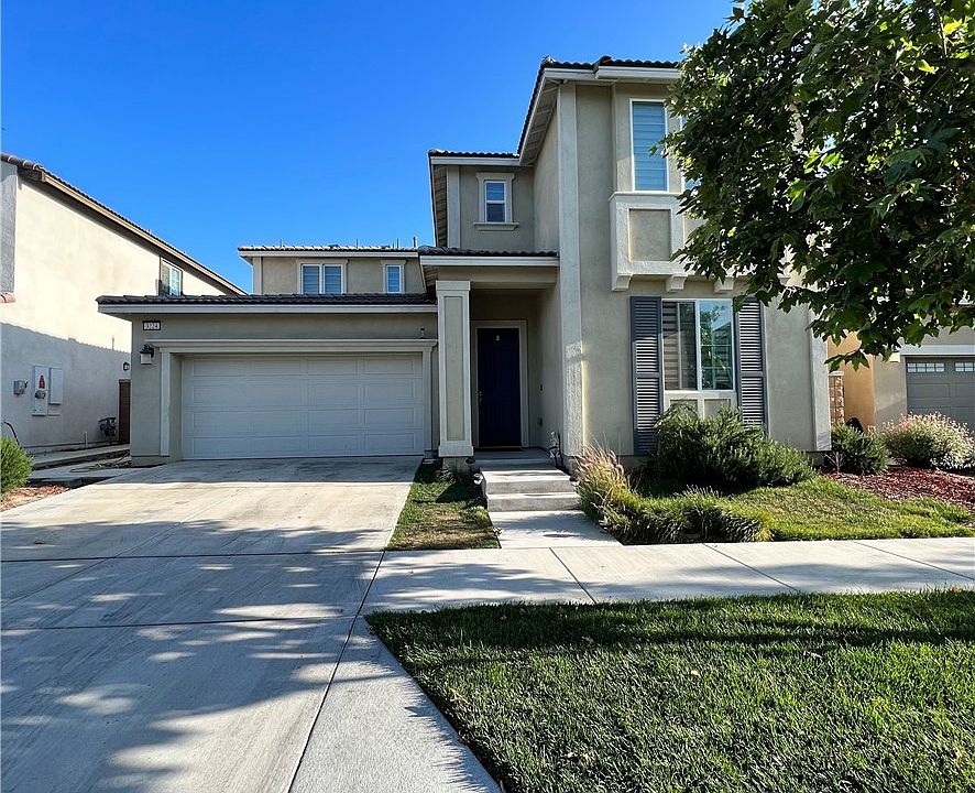 1st image of 3224 E Yosemite Dr
