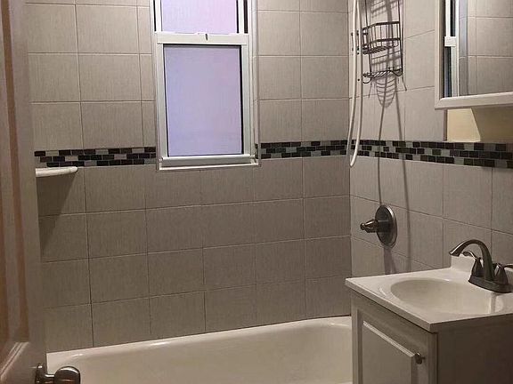 4th image of 5937 70th St #1