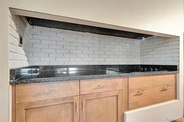 4753 Quarton Rd — Photo 20