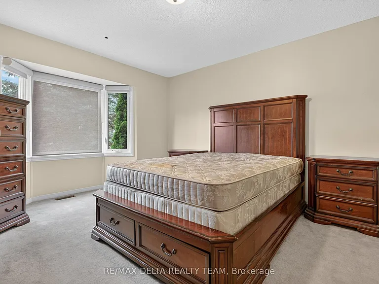 13 Sherk Cres — Photo 14