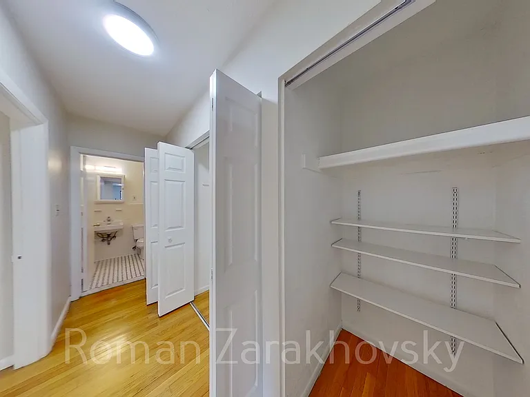 79 Sutherland Rd #8 — Photo 10