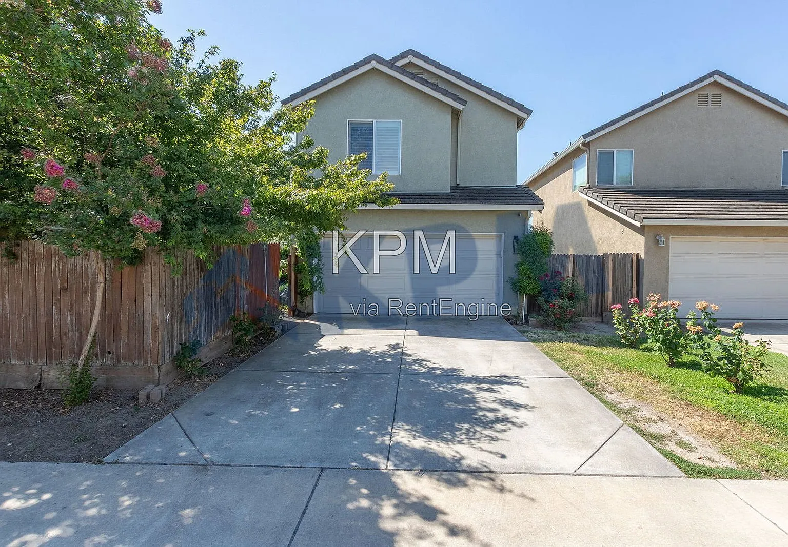 3 bed, 2.5 bath, 1951 sqft, $2,700 — Photo 3