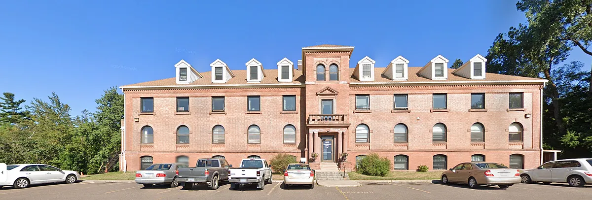 Building Photo - 600 N 23rd Ave E