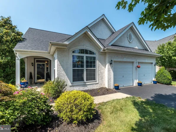 418 Homestead Cir, Warrington, PA 18976