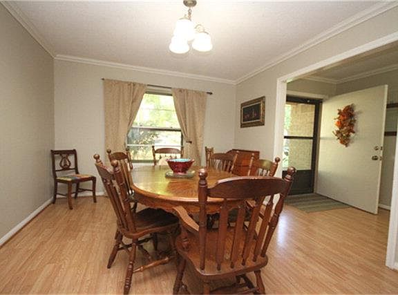 5th image of 313 Linden Ln