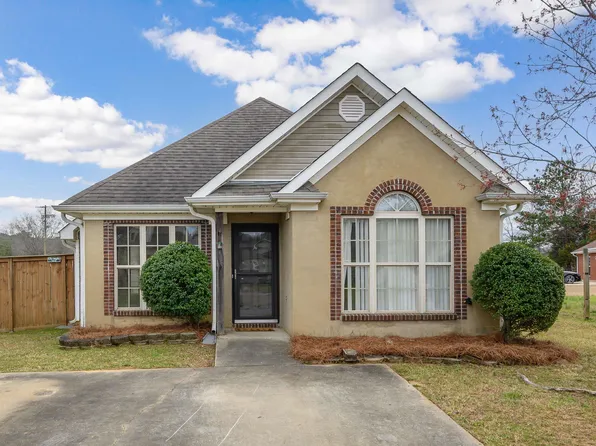 113 Ridgecrest Rd, Calera, AL 35040