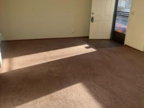 5th image of 880 Blossom Way APT G