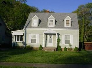 4527 Angela Dr, Fairview Park, OH 44126
