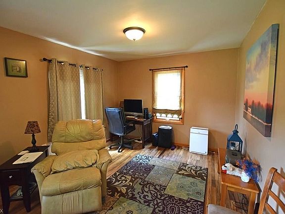 3rd image of 30143 Miller Ave