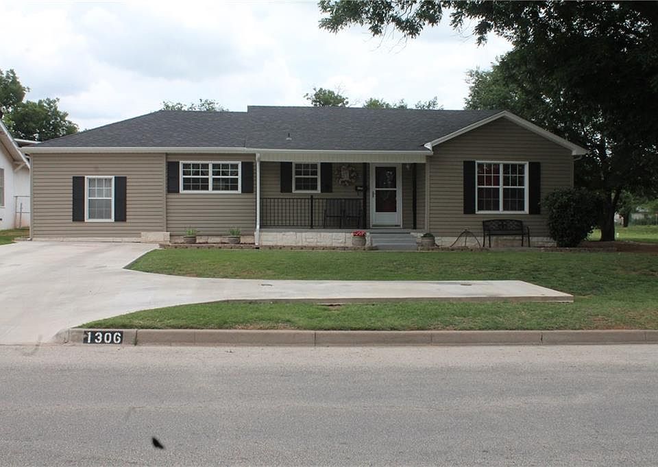 1st image of 1306 Josephine St