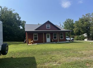 405 Walnut St, Marshall, AR 72650