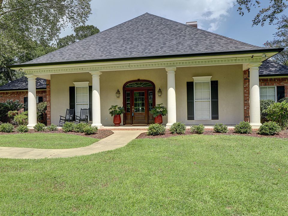 1st image of 809 Lucerne Dr