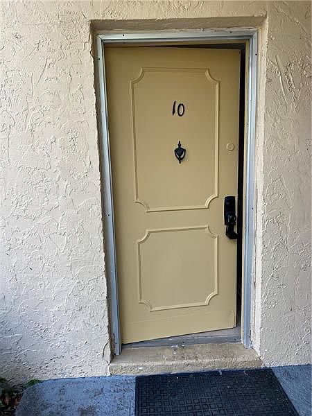 1st image of 10270 NW 35th St APT 10
