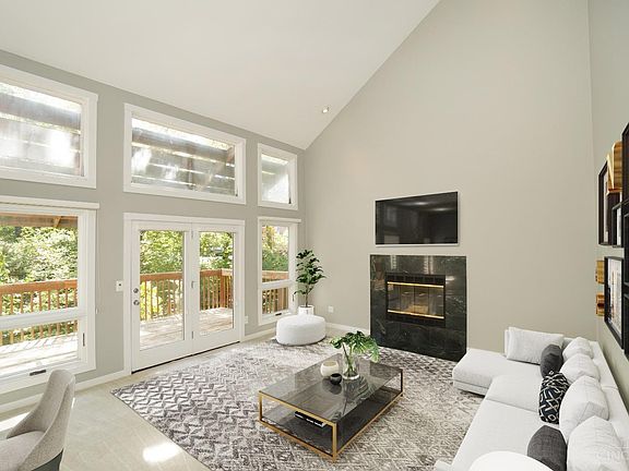 5th image of 10275 Pendery Dr