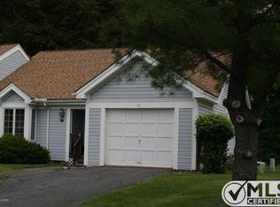 33 Harmon Dr, Stroudsburg, PA 18360