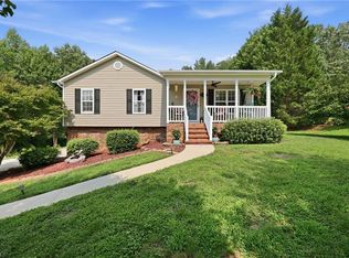 270 N Bridgewater Rd, Mount Airy, NC 27030