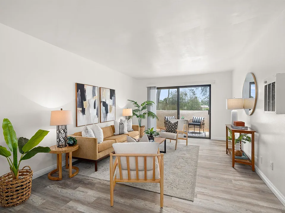 2605 Pico Pl #215