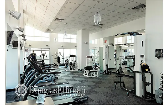 Rented by Douglas Elliman | media 14