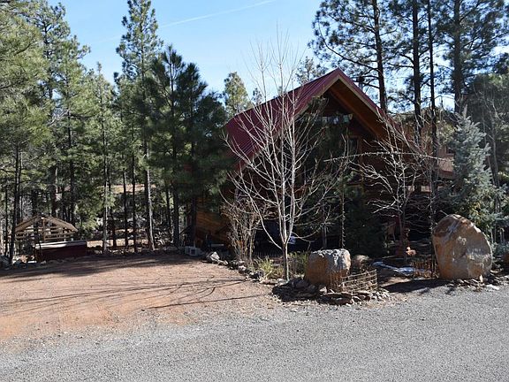 3rd image of 305 Sandia Cir