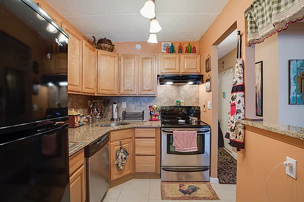 Sold by House-N-Key Realty | media 32