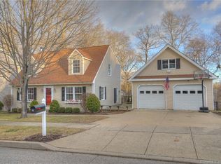 39 Fox Run Ln, Mystic, CT 06355