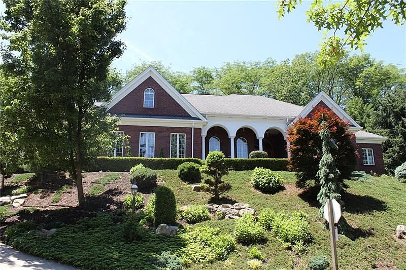1st image of 126 Saint Ives Dr