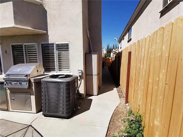 11539 Lancaster Way — Photo 30
