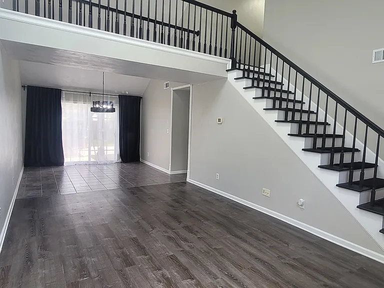 1792 Moonstone Dr — Photo 2