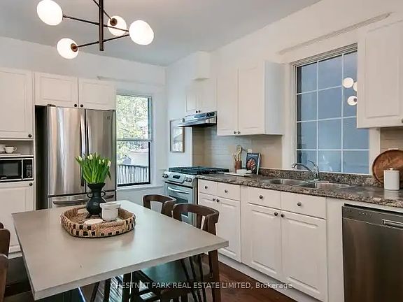 5th image of 105 Greenwood Ave #1A