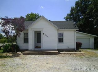 404 W Knauer St, Ava, IL 62907