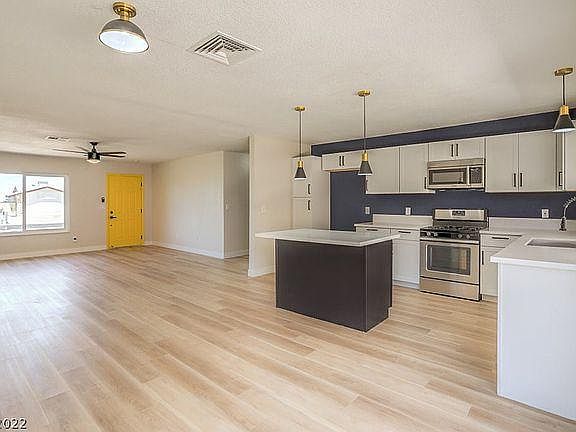 2nd image of 108 Glen Oak Dr