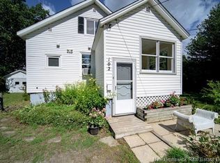 102 Claremont Dr, Fredericton, NB E3A 1E8