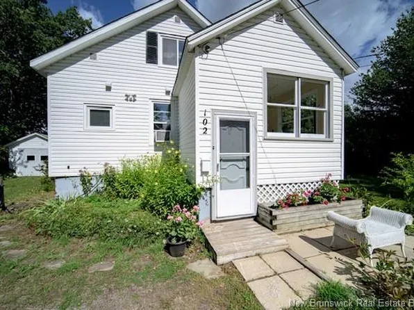 102 Claremont Dr, Fredericton, NB E3A 1E8