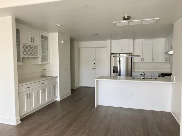 56 E Duarte Rd, Arcadia, CA 91006