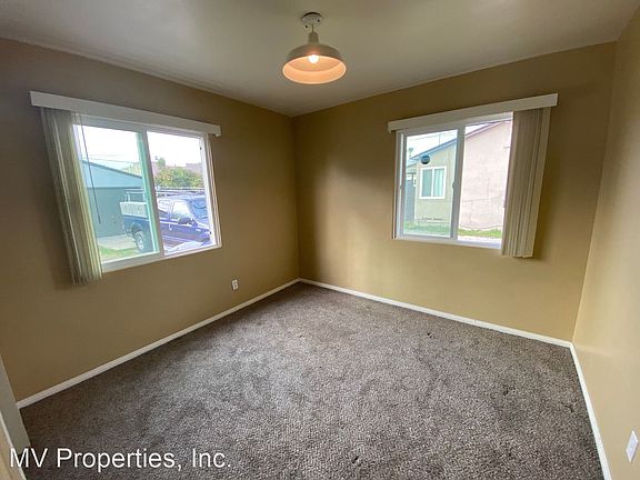 4th image of 636 S 45th St