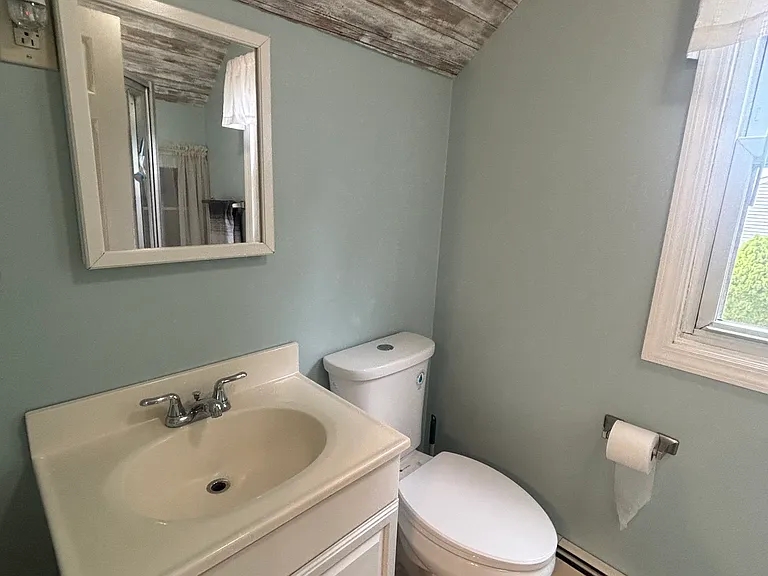Maple Dr — Photo 8