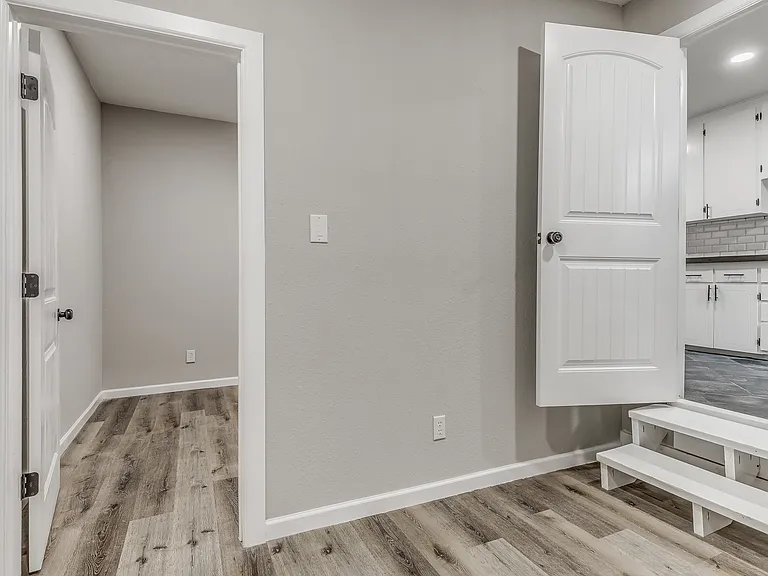 349 SE Rockwood Ave — Photo 40