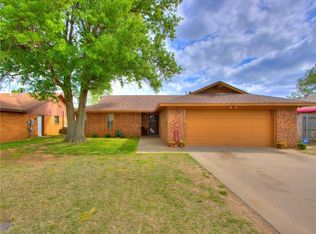 3225 Arizona Ave, Chickasha, OK 73018