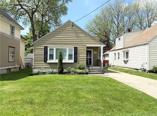 1008 N Military Rd, Niagara Falls, NY 14304
