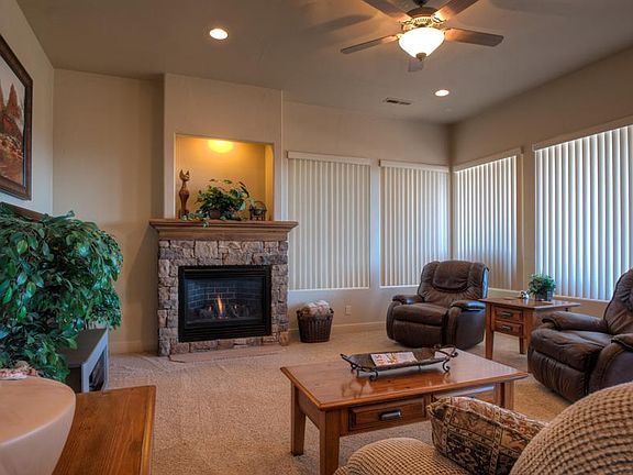 5th image of 1039 W Birchwood Dr
